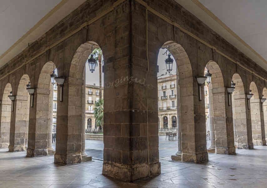 Vizcaya - Bilbao - plaza Nueva 5.jpg